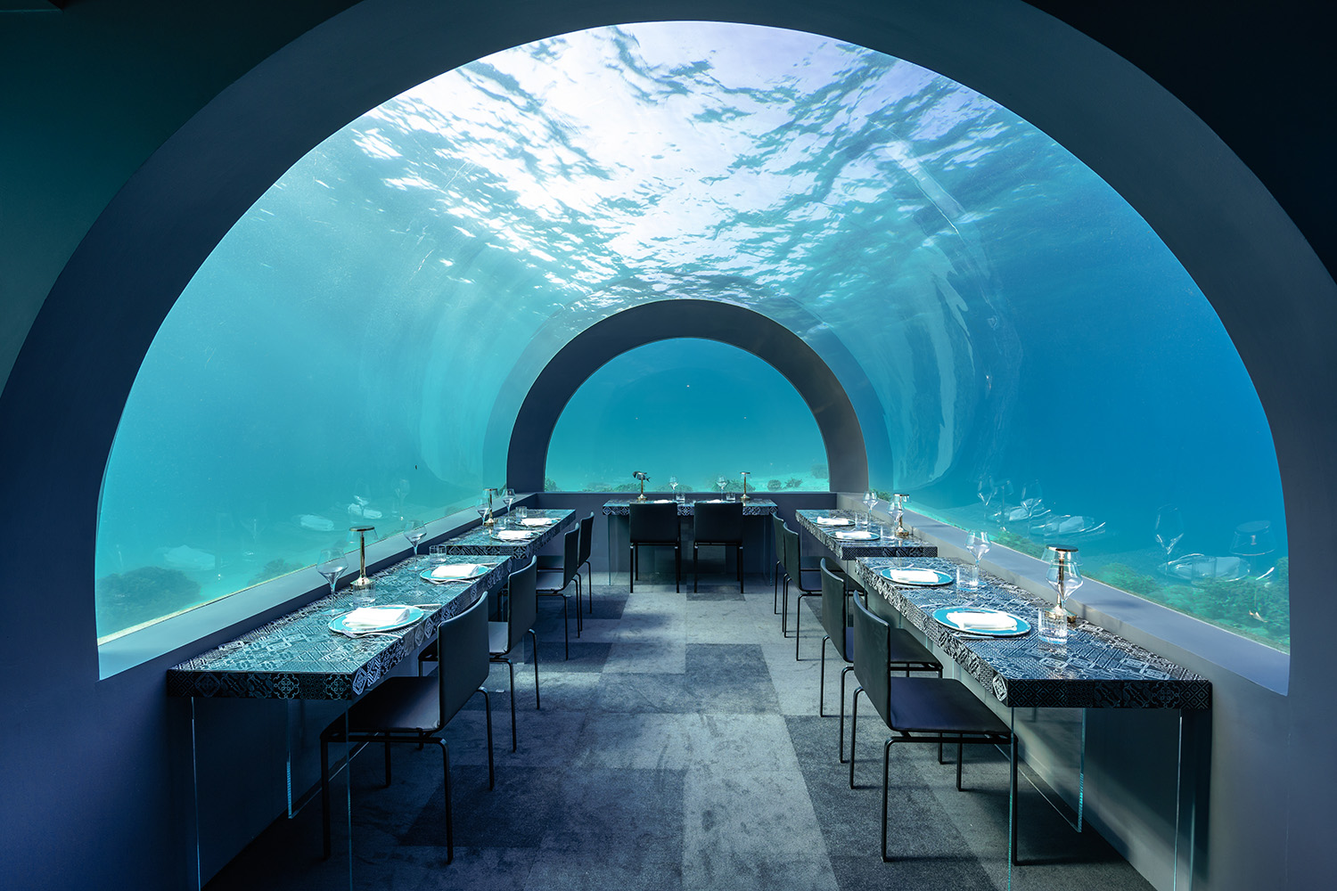 Underwater-Restaurants-You-Me-by-Cocoon-Maldives